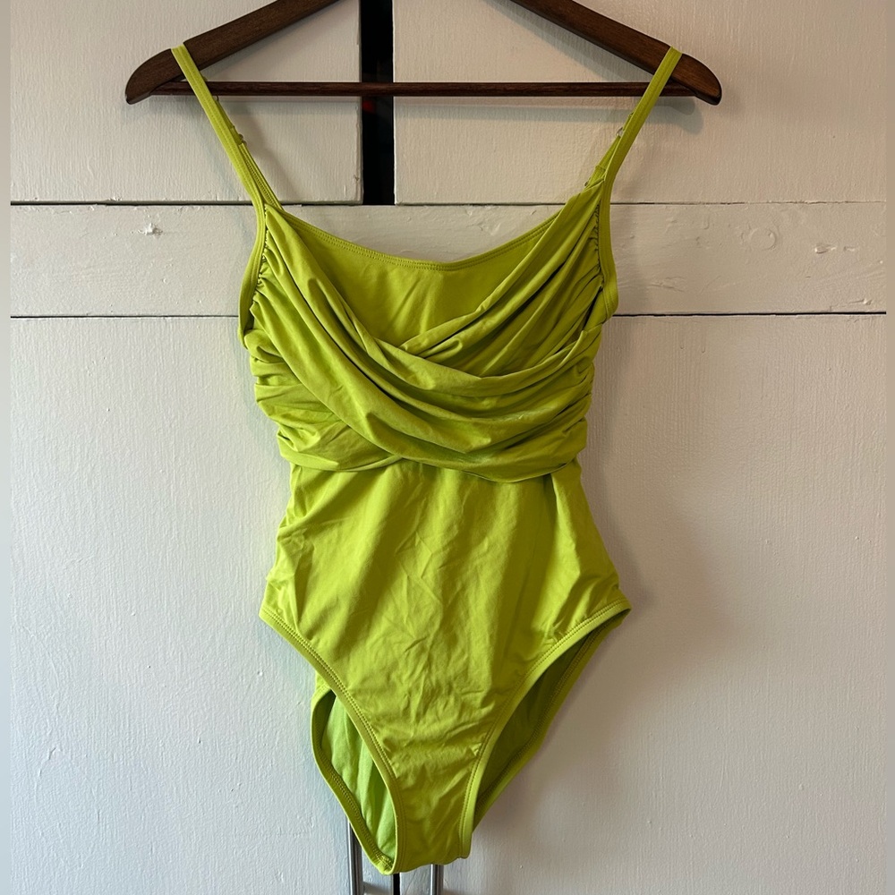 Tommy Bahama chartreuse one piece swimsuit small underwire flattering vintage